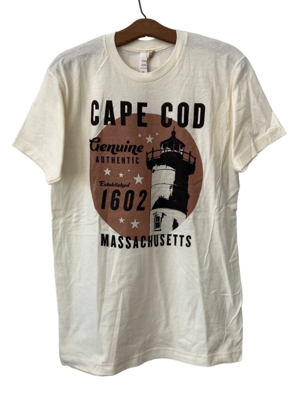 Good Land Supply Co. Graphic Tee Medium Cape COD Massachusetts Lighthouse NEW